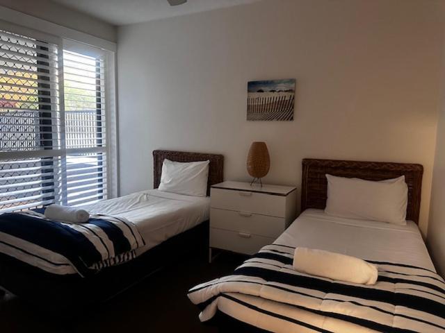 Kings Row Apartments Caloundra Kültér fotó